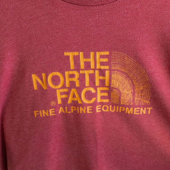 The North Face Men’s Sz Large Red Graphic T-ShirtOutdoor Adventure Half Dome Tee - Picture 2 of 5